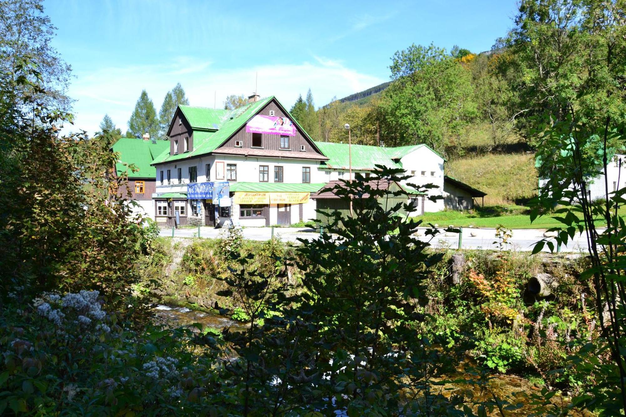 Hostel Fortuna Spindleruv Mlyn Bagian luar foto