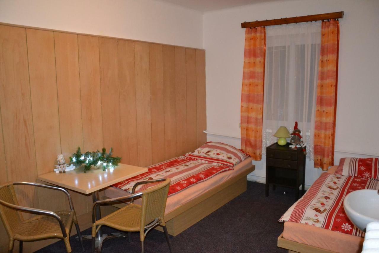 Hostel Fortuna Spindleruv Mlyn Bagian luar foto